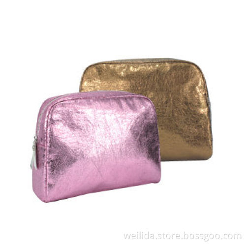 Fashionable cosmetic bag, in simple design, made of cracked PU